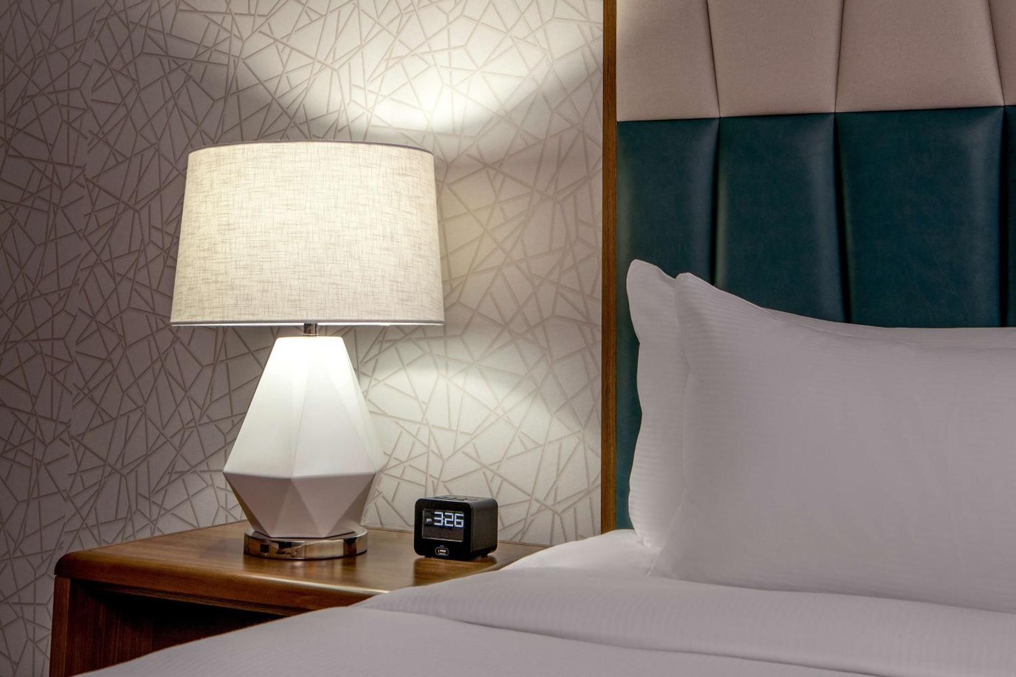Doubletree By Hilton Boston/Westborough Hotell Exteriör bild