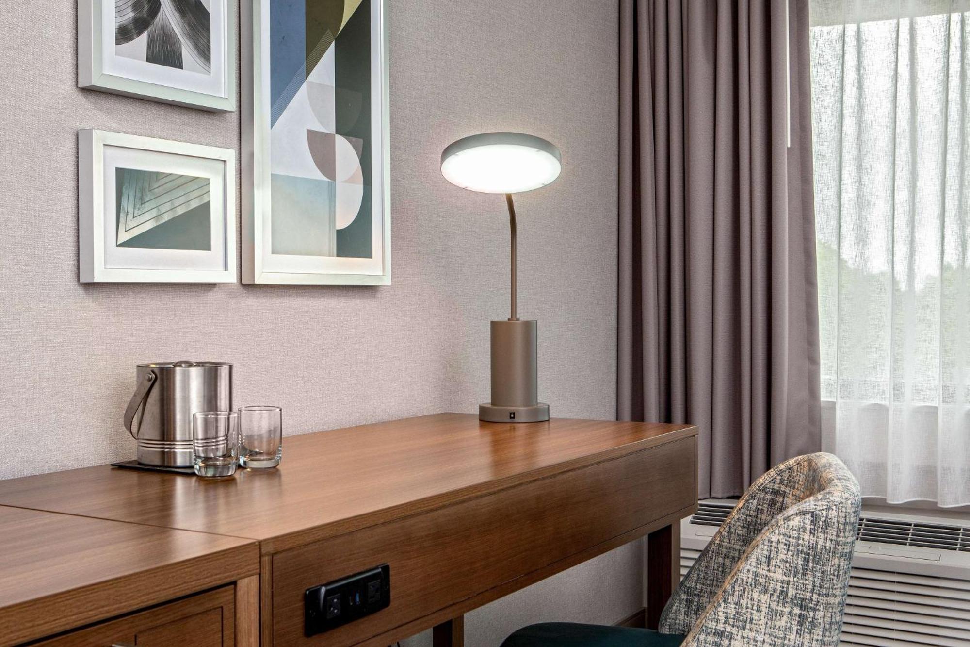 Doubletree By Hilton Boston/Westborough Hotell Exteriör bild